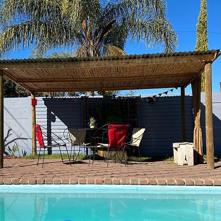 Tuinhuis Oudtshoorn Bagian luar foto