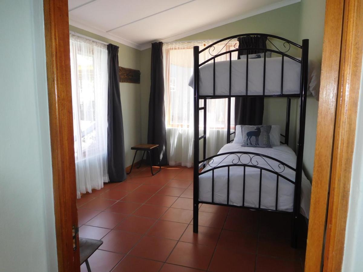 Tuinhuis Oudtshoorn Bagian luar foto