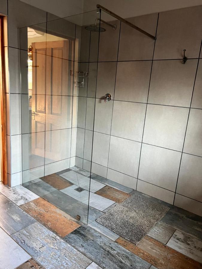 Tuinhuis Oudtshoorn Bagian luar foto